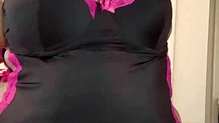 Big beautiful sexy bbw amateur shows off her curves