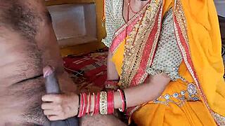 DAMAD NE CHUDAI KI APNI SAS KI DAMAD AUR SAS KI CHUDAI DAMAD NE SAS KO GHODI BANAKAR CHODA