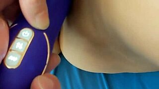 Pinay Fucking Her Favorite Dildo