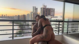 sentei gostosinho ate ele gozar tudo no por do sol