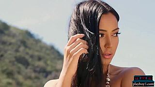 i striptease as a petite asian babe feeling exposed