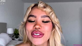 Beautiful Luna Luxe Craves Hard Fucking Now!