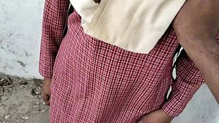 indian schoolgirl fucks big cock in village