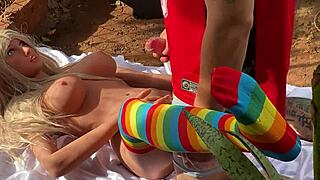 linda meia she wanted to give her pussy from front very tasty with sex toy