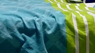 I arrived very tired from work and feel like masturbating until I cum in spurts