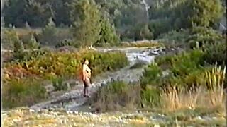 suzisoumise says, 'watch me squirt while working out nude in public?'