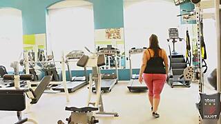 chunky sofia rose gets dicked on the kitchen counter by rome major