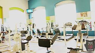 chunky sofia rose gets dicked on the kitchen counter by rome major