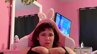 Playing With My Pussy In Homemade Solo Video