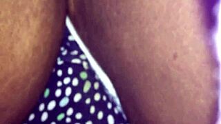 My girlfriend kia tight with tattoo during massage session