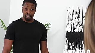 complimentary massage turns hardcore with isiah maxwell and linda lan