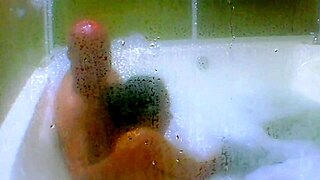 i'm cummin into my jacuzzi with agarabas and olpr, it's so hot