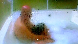 i'm cummin into my jacuzzi with agarabas and olpr, it's so hot