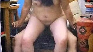 Tarde rom�ntica con mi primo mamandole la verga antes de irnos a cenar