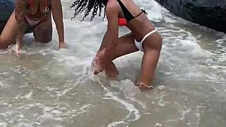 ol� somos as peludinhas na praia