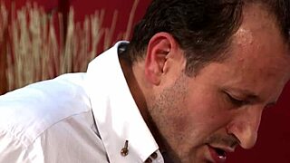 dominno says 'fuck me hard' to the hunk