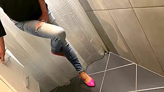 Desperate pee in jeans, then he pees on ass and gets blowjob!