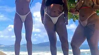 ol� somos as peludinhas na praia