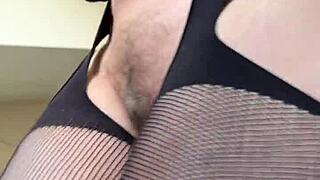 how does this hairy milf handle her fetish gym workout?