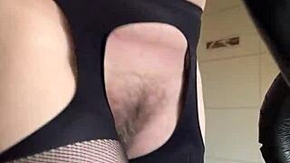 how does this hairy milf handle her fetish gym workout?