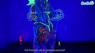 jewelz blu masturbates with body paint