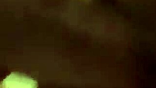 se masturbando na casa de banho