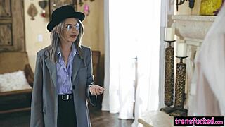 Before the wedding, tranny bride Korra Del Rio receives petite 18+ gift Lola Fae for a hardcore fucking session.