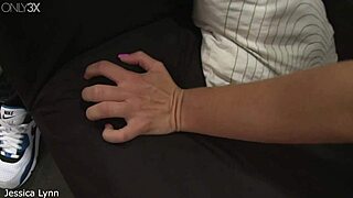 Jessica Lynn Gets Cumshot All Over Her Sweet Pussy!