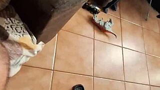 lecco la figa alla mia amante mentre a lorgasmo poi gli sborro in faccia