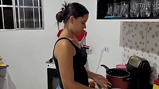 Watch this morena tease with oral skills?