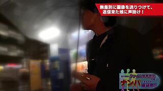 Zayıf Asyalı öğrenci yalanıyor ve sertçe sikiliyor, iç boşaltma ile