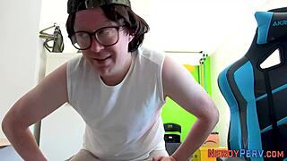 Leeds Nerd Fingerbangs Skinny Brit!