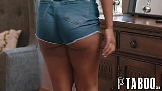 Keeping a Big Secret with Isiah Maxwell and August Skye