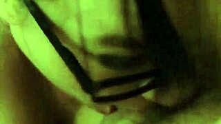 Pornnapplepie deepthroats in glasses on her knees.