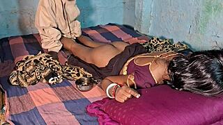 Sexy desi wife gets full pussy fuck after messaging.