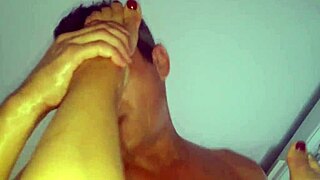 Aimer La Baiser En Lechant Ses Pieds