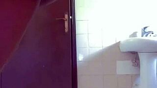 wet bathtub masturbation and pussy creaming