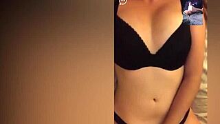 Oh, Watch That Brunette Stroke!