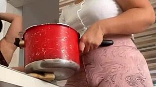 i called my friend with big pussy to help me with lunch