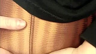 novinha se masturbando depois da academia