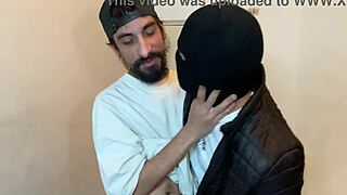 Pornstar brasil convidando um puto pra foder na praca de sao paulo sexo gay brasileiro sem camisinha magrelo dotado fodendo o cuzinho do mascarado