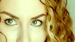 Discovering the depth of her wet pussy in close-up