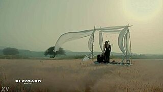 Bipasha Basu hot romantic scene