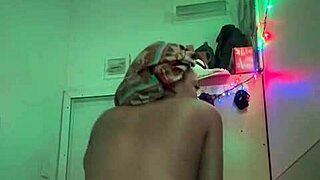 In the early morning, passionate sex with Somali ass riding cowgirl style.