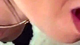 Teen Latina loves that rimjob action