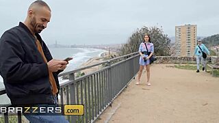 Jada Sparks boldly fucks tourist Jordi in public exhibition