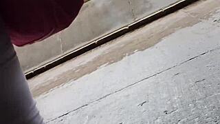 gostosa no onibus showing big ass candidly