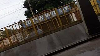 gostosa no onibus showing big ass candidly