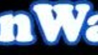 petite lesbo getting scissored in hot threesome 😍