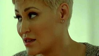 stepdaughter teaching stepmom to squirt